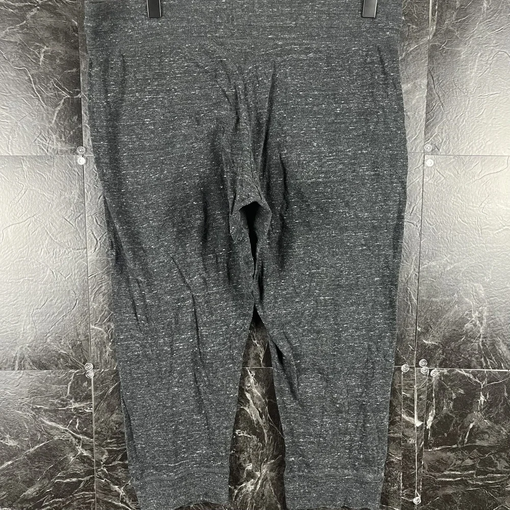 Nike Women's Grey Cropped Sweatpants Jogger Medium